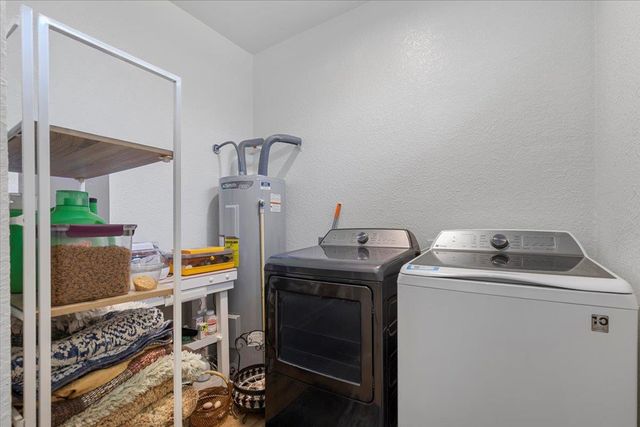 376 Alta Vista DR, Bastrop, TX 78602