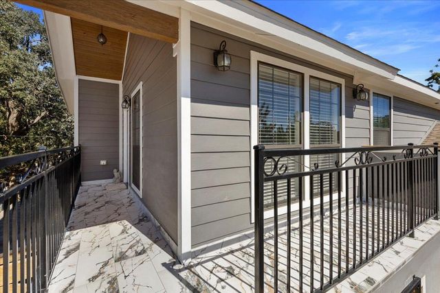 376 Alta Vista DR, Bastrop, TX 78602