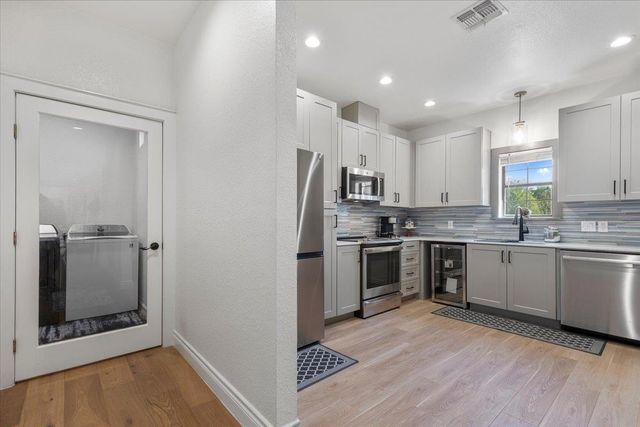 376 Alta Vista DR, Bastrop, TX 78602