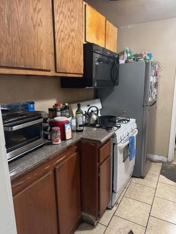 820 Ford Rd, Sacramento, CA 95838