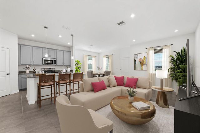 535 ORIENT AVENUE, Debary, FL 32713