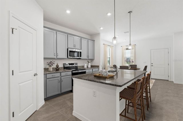 535 ORIENT AVENUE, Debary, FL 32713