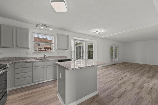 1414 Halfhill Way, Columbus, OH 43207