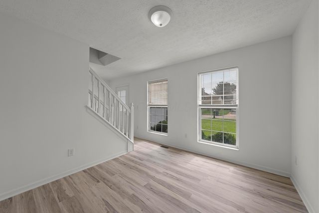 1414 Halfhill Way, Columbus, OH 43207