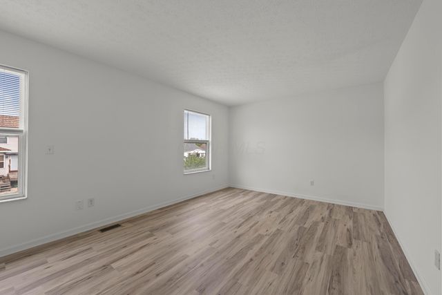1414 Halfhill Way, Columbus, OH 43207