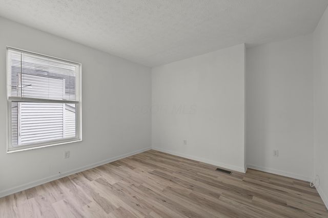 1414 Halfhill Way, Columbus, OH 43207