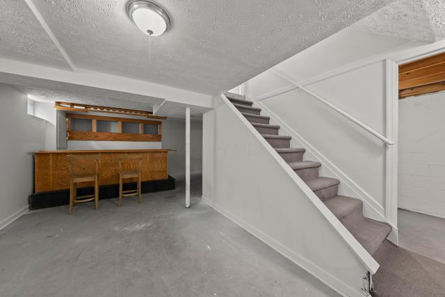1414 Halfhill Way, Columbus, OH 43207