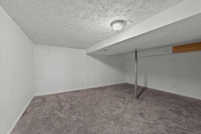 1414 Halfhill Way, Columbus, OH 43207