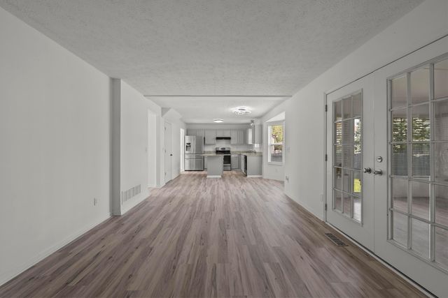 1414 Halfhill Way, Columbus, OH 43207