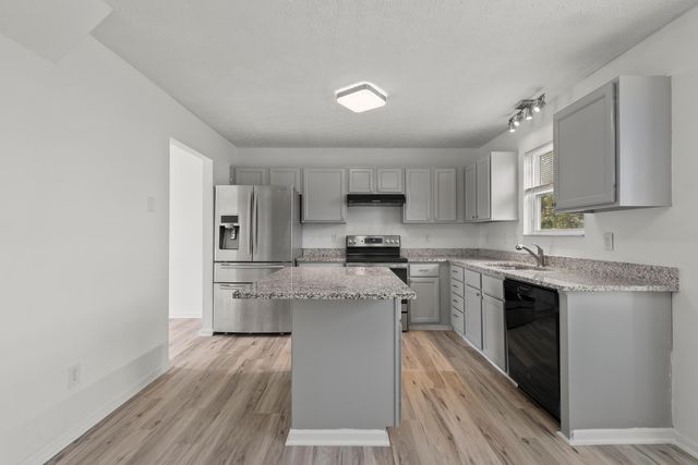 1414 Halfhill Way, Columbus, OH 43207