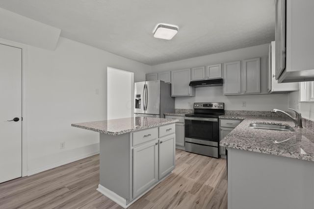 1414 Halfhill Way, Columbus, OH 43207