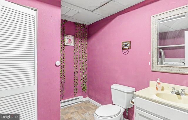 100 HEMLOCK LN, Etters, PA 17319