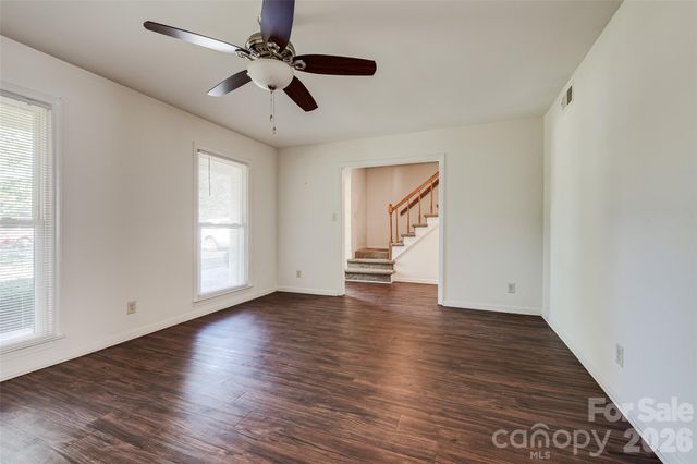 621 S Jackson Avenue, Waxhaw, NC 28173