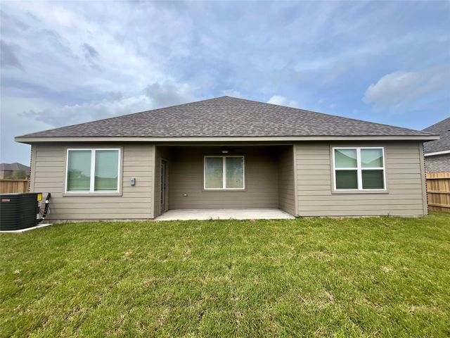 13601 Gaff Rig Drive, Texas City, TX 77510