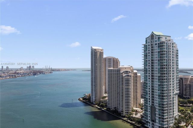 300 S Biscayne Blvd T-2806, Miami, FL 33131