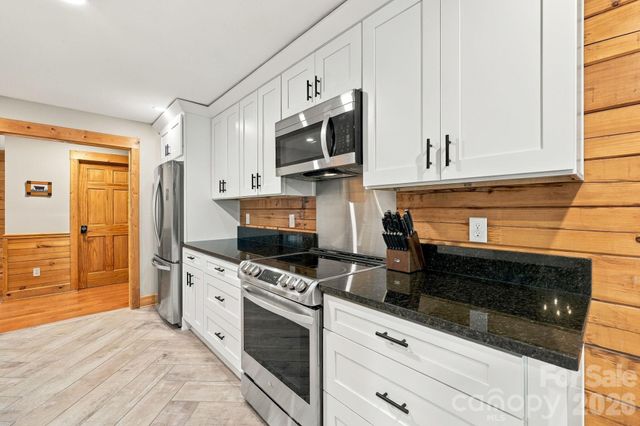 720 Cane Creek Road, Fletcher, NC 28732