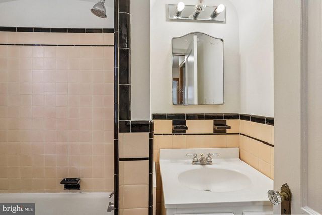 6105 5TH ST NW, Washington, DC 20011