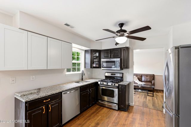 11 Mills Lane, Jackson, NJ 08527