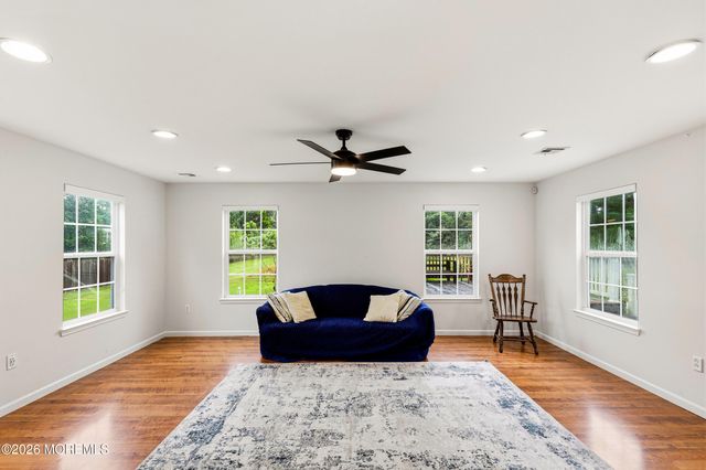11 Mills Lane, Jackson, NJ 08527