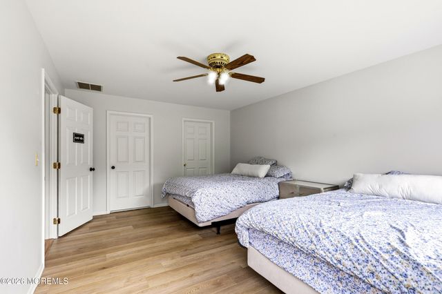 11 Mills Lane, Jackson, NJ 08527