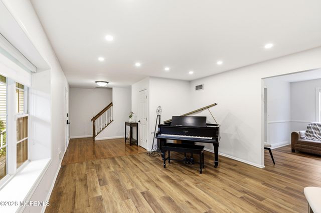 11 Mills Lane, Jackson, NJ 08527