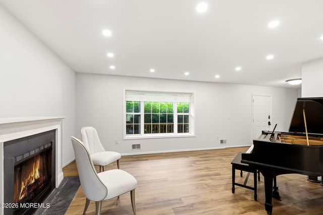 11 Mills Lane, Jackson, NJ 08527