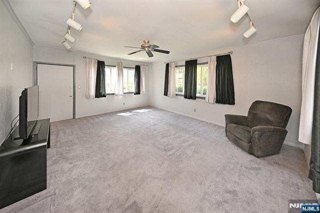 23 Hamil Court, Clifton, NJ 07013