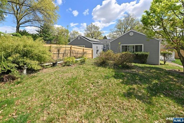 23 Hamil Court, Clifton, NJ 07013