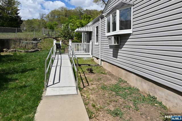 23 Hamil Court, Clifton, NJ 07013