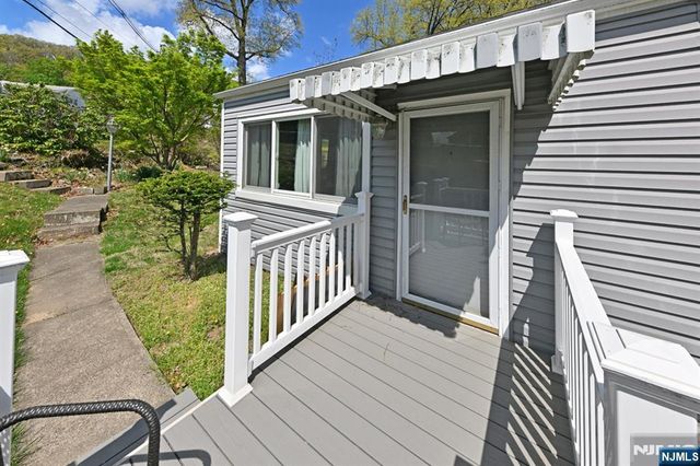 23 Hamil Court, Clifton, NJ 07013