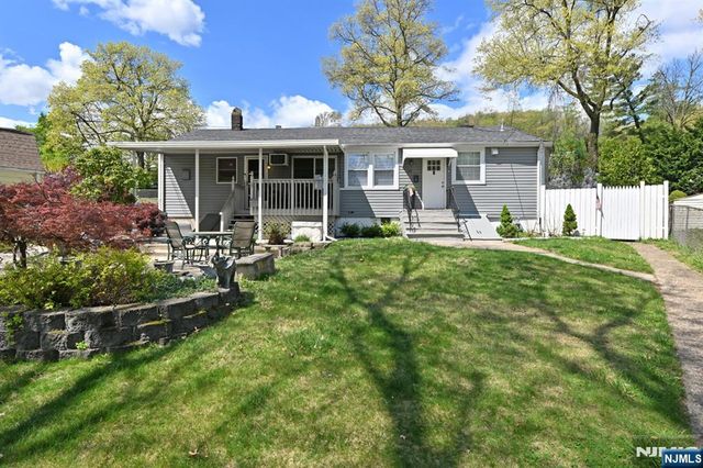 23 Hamil Court, Clifton, NJ 07013