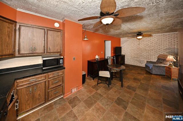 23 Hamil Court, Clifton, NJ 07013