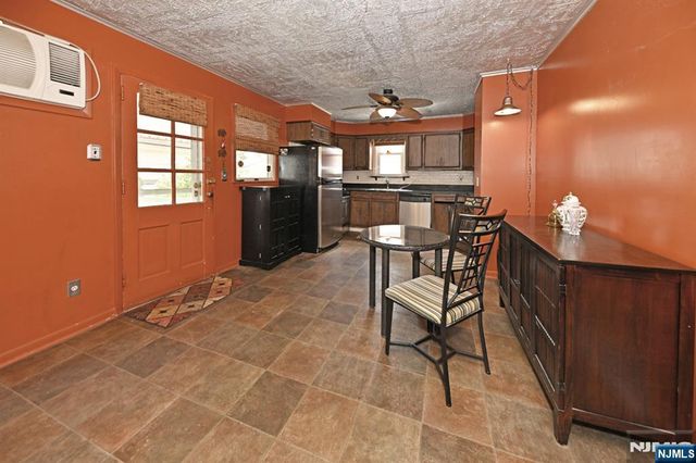 23 Hamil Court, Clifton, NJ 07013