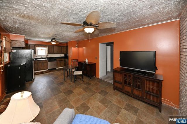 23 Hamil Court, Clifton, NJ 07013