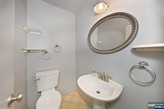 23 Hamil Court, Clifton, NJ 07013