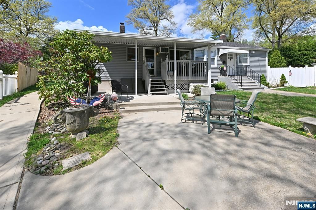 23 Hamil Court, Clifton, NJ 07013