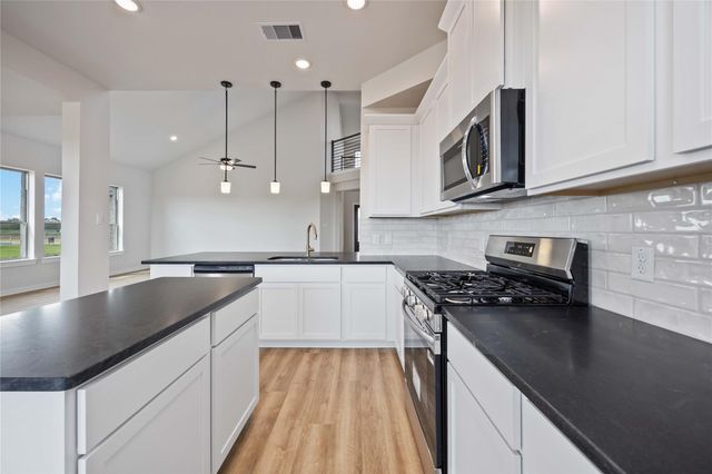 6711 Pelican Lane, Beasley, TX 77417