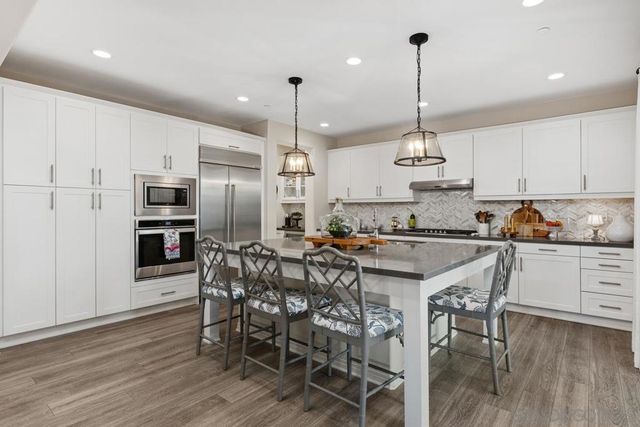 230 Reserve Court, San Marcos, CA 92078