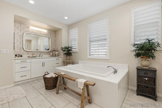 230 Reserve Court, San Marcos, CA 92078