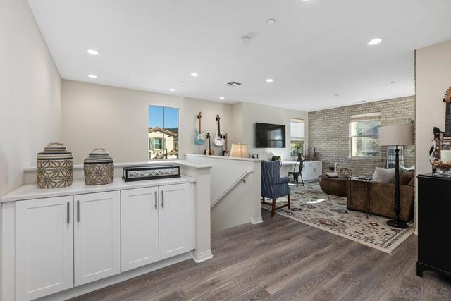 230 Reserve Court, San Marcos, CA 92078