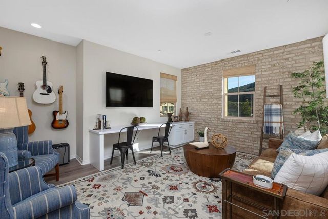 230 Reserve Court, San Marcos, CA 92078