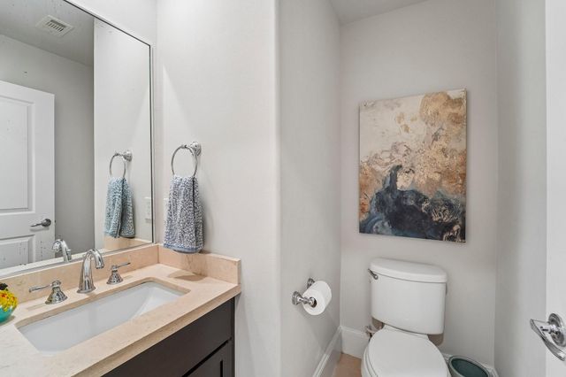 1010 W 24th Street O, Houston, TX 77008