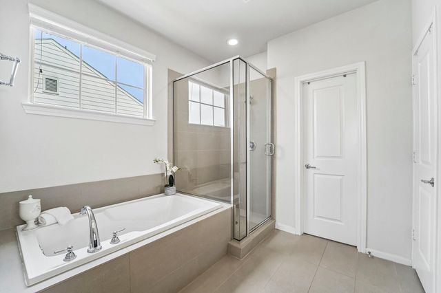 1010 W 24th Street O, Houston, TX 77008