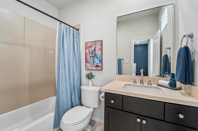 1010 W 24th Street O, Houston, TX 77008