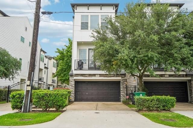 1010 W 24th Street O, Houston, TX 77008