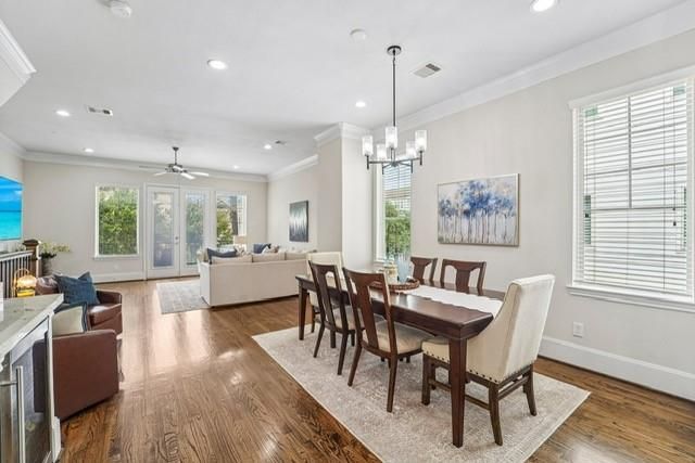 1010 W 24th Street O, Houston, TX 77008