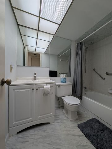 9900 Sunrise Lakes Boulevard 110, Sunrise, FL 33322