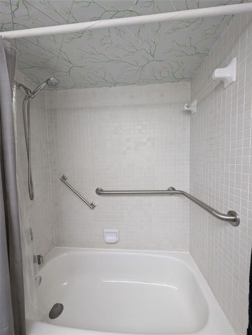 9900 Sunrise Lakes Boulevard 110, Sunrise, FL 33322