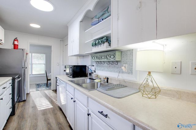 1129 Honeycomb Road, Grant, AL 35747