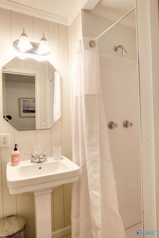1129 Honeycomb Road, Grant, AL 35747